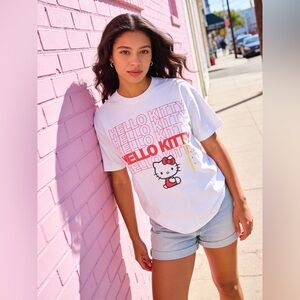 Sanrio Hello Kitty White and Red Graphic Short Sleeve T-Shirt
Size Small New
NWT